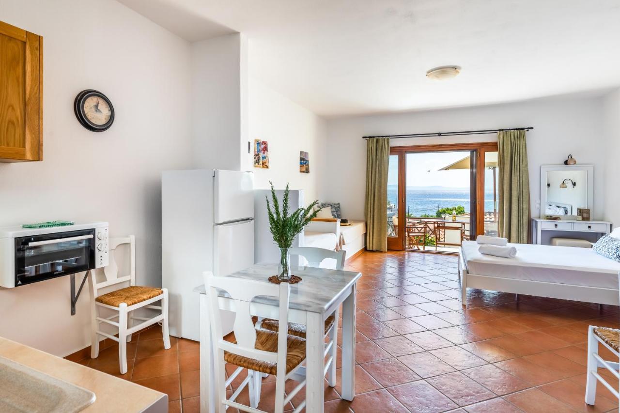 Althea Accommodation Αγνώντας Εξωτερικό φωτογραφία